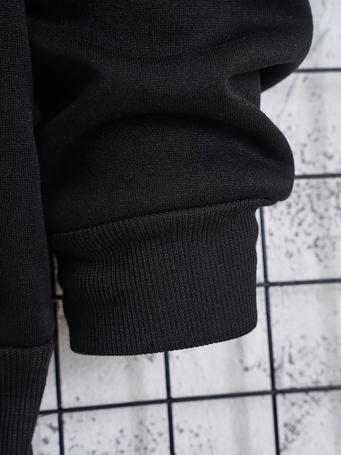 Vyraly Boston Sweatshirt