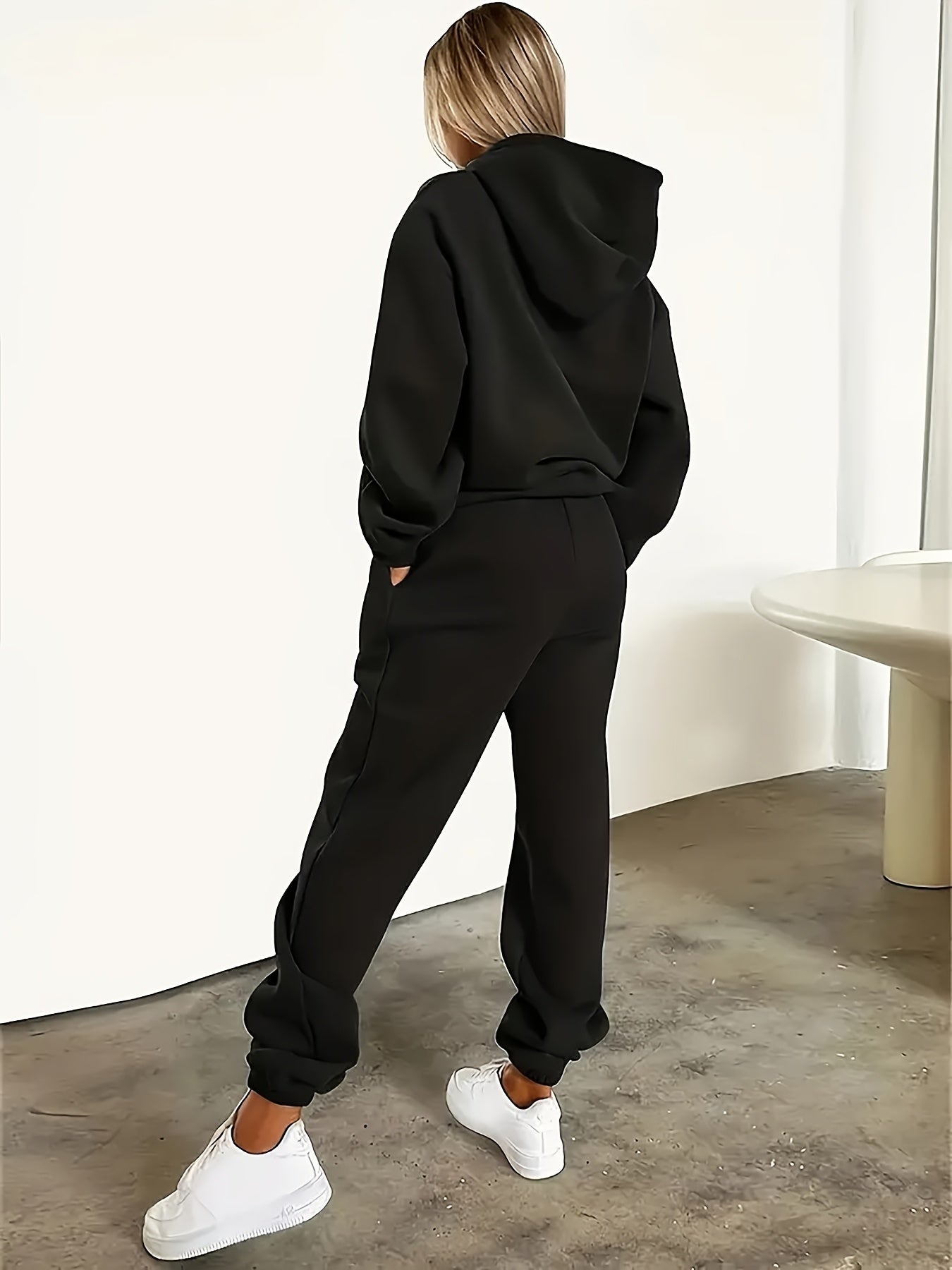 Vyraly Tracksuit