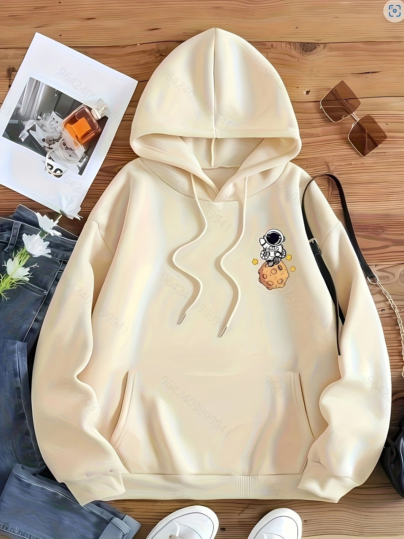 Vyraly Sweatshirt