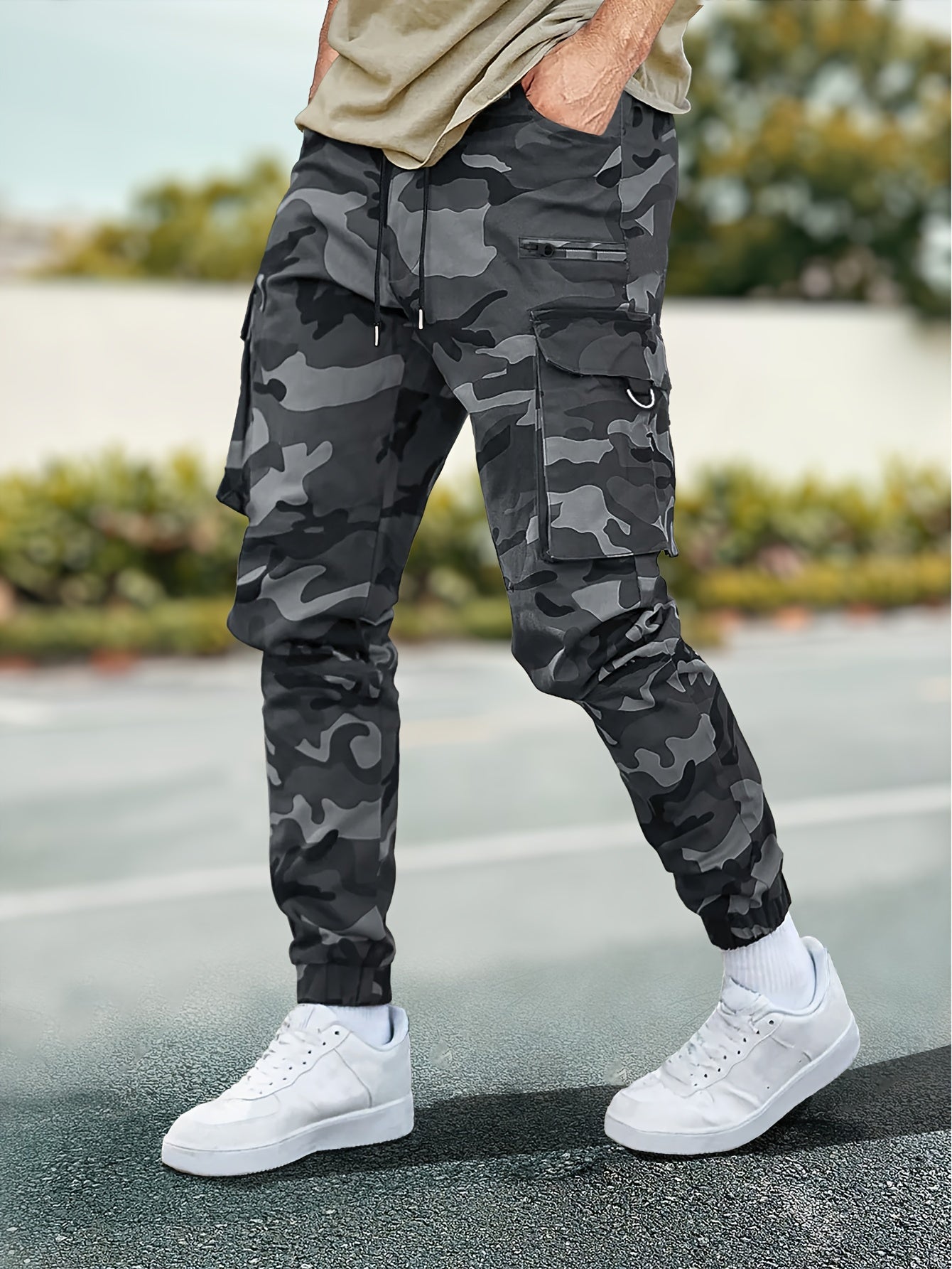 Vyraly Jogger Trousers