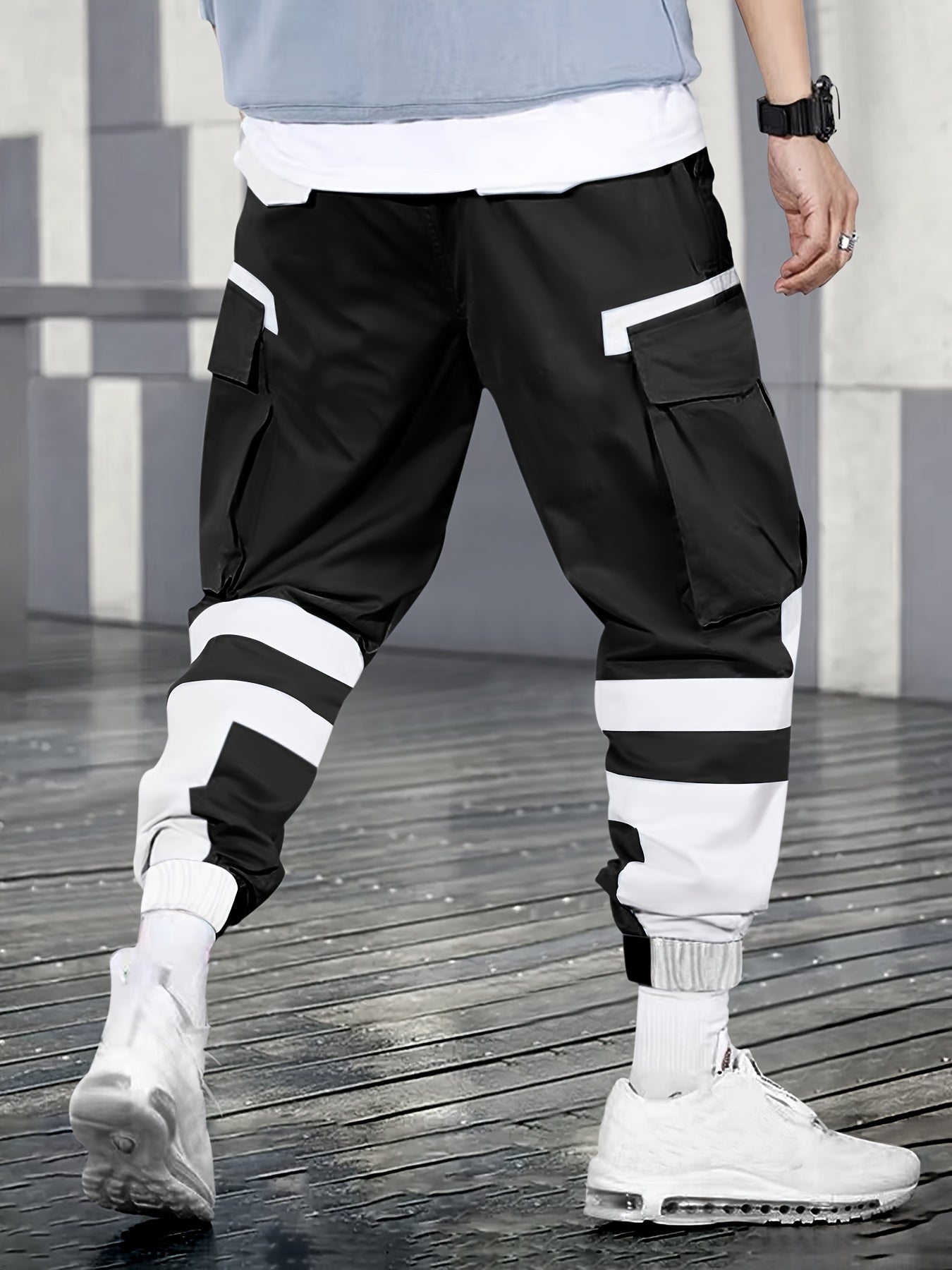 Vyraly Jogger Trousers