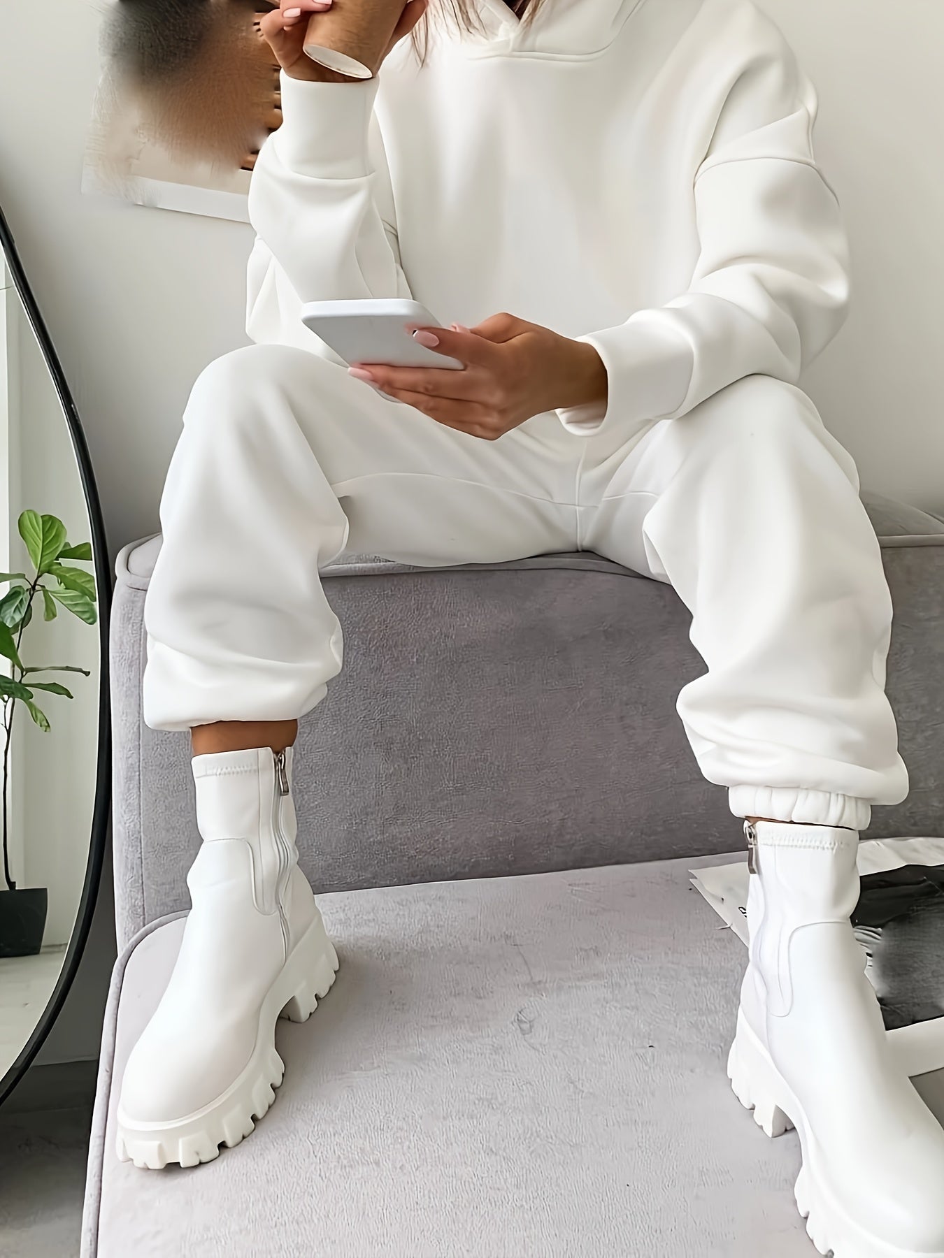 Vyraly Tracksuit