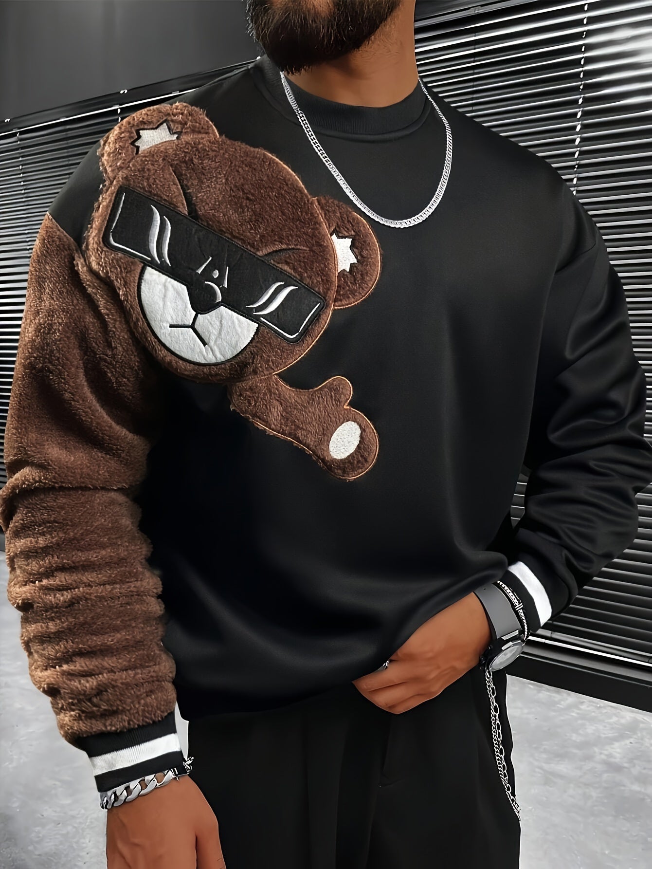 Vyraly Bear Sweatshirt
