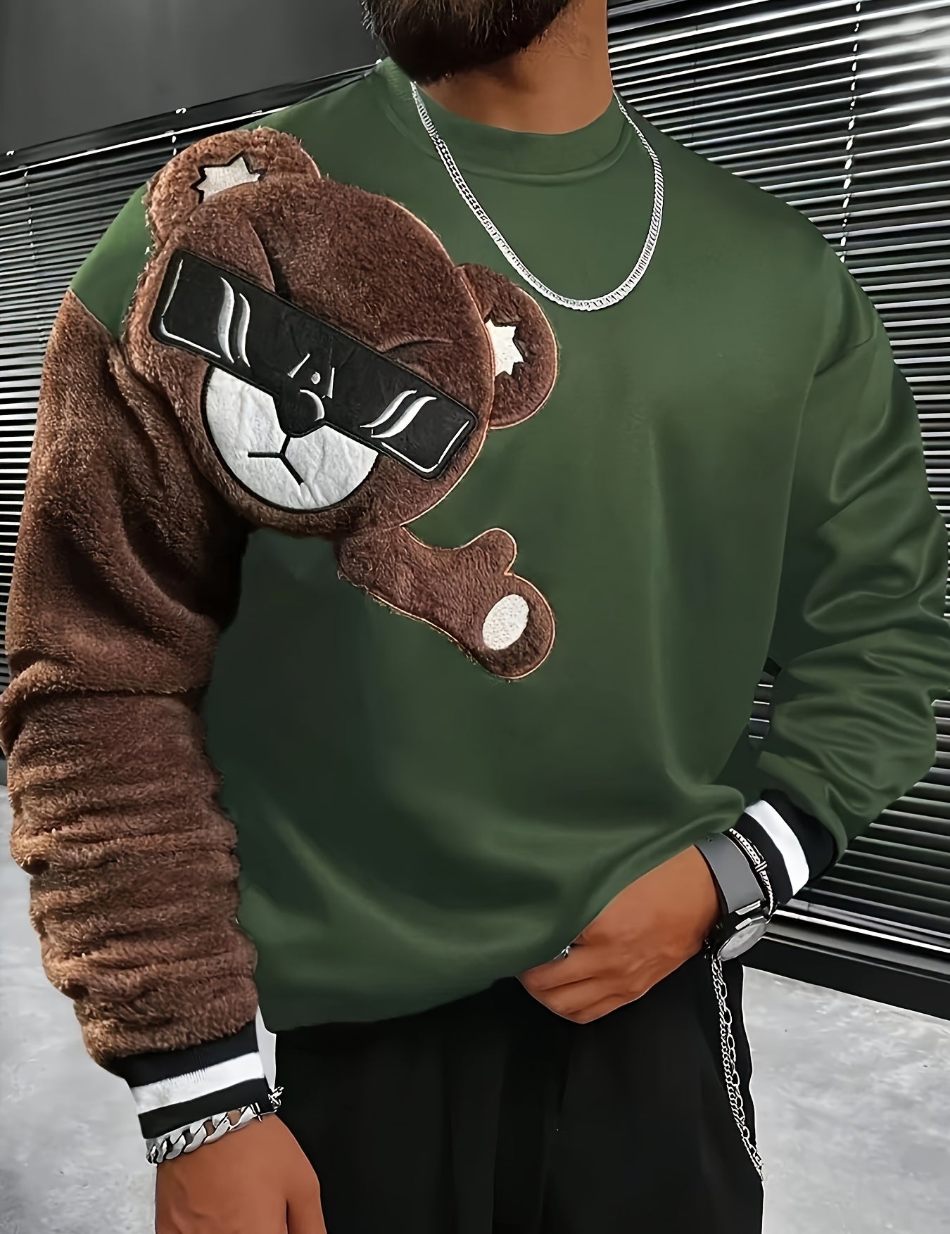 Vyraly Bear Sweatshirt
