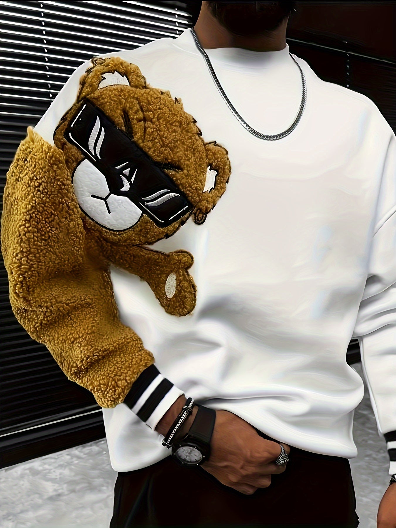 Vyraly Bear Sweatshirt